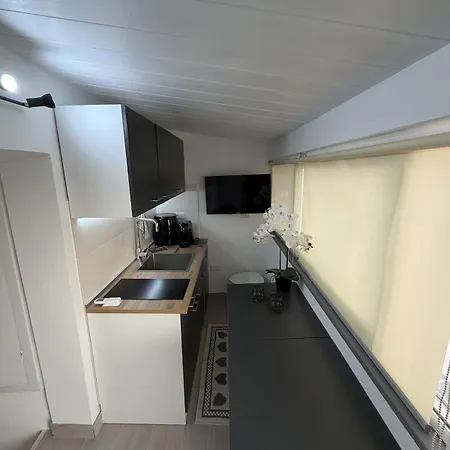 Attico Con Terrazza Nel Centro Storico Di Apartamento *